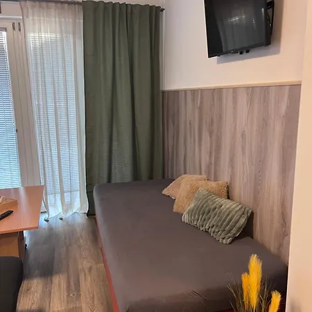 Apartman Tremosna アパート *