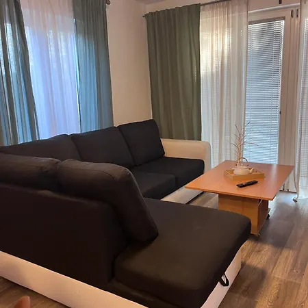Apartman Tremosna アパート Třemošná