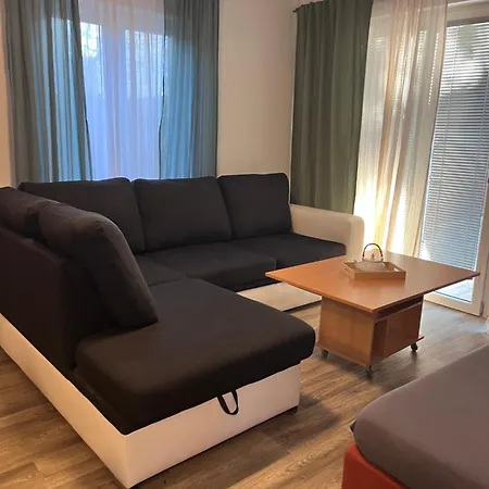 شقة Apartman Tremosna